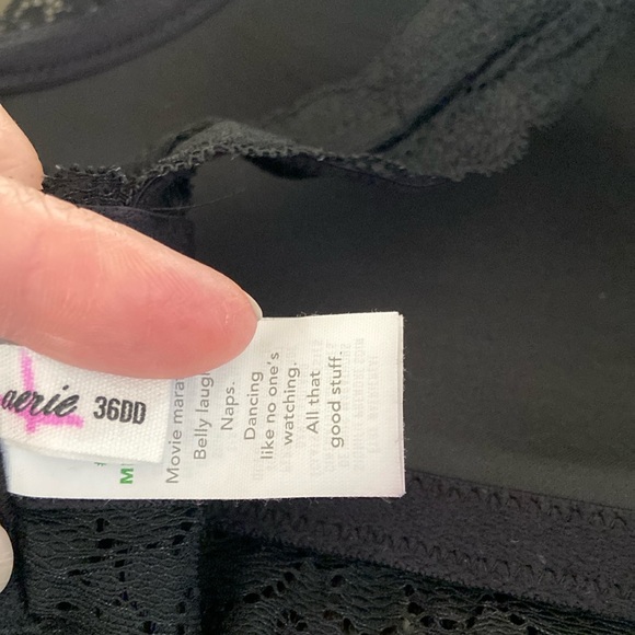 NWOT Aerie 36DD black lace bra that can be worn standard or as a racer back. - Picture 6 of 8